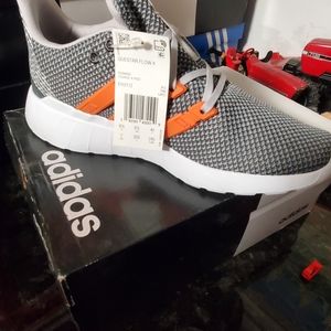 Adidas shoes size 7 big boy